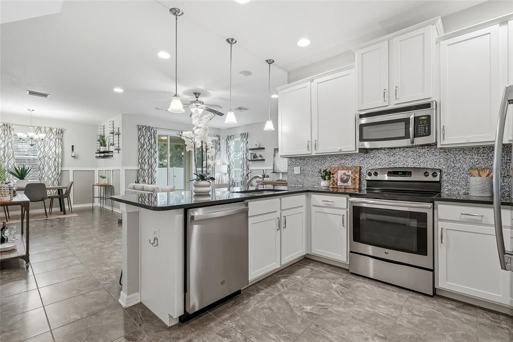 For Sale: $429,999 (3 beds, 2 baths, 2034 Square Feet)