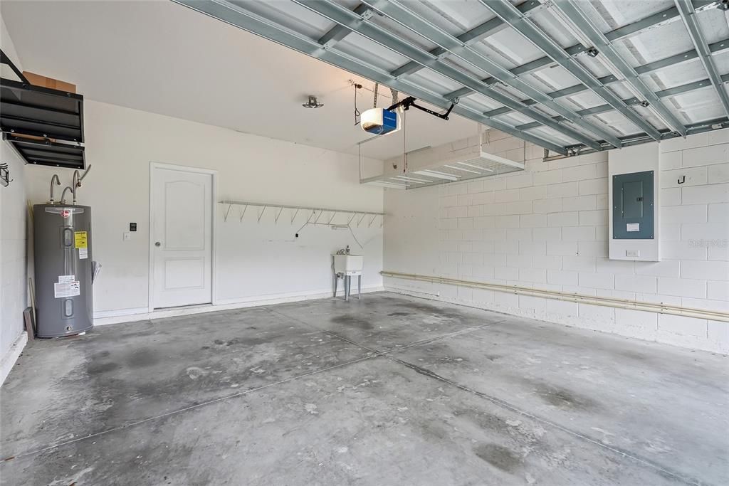 For Sale: $429,999 (3 beds, 2 baths, 2034 Square Feet)