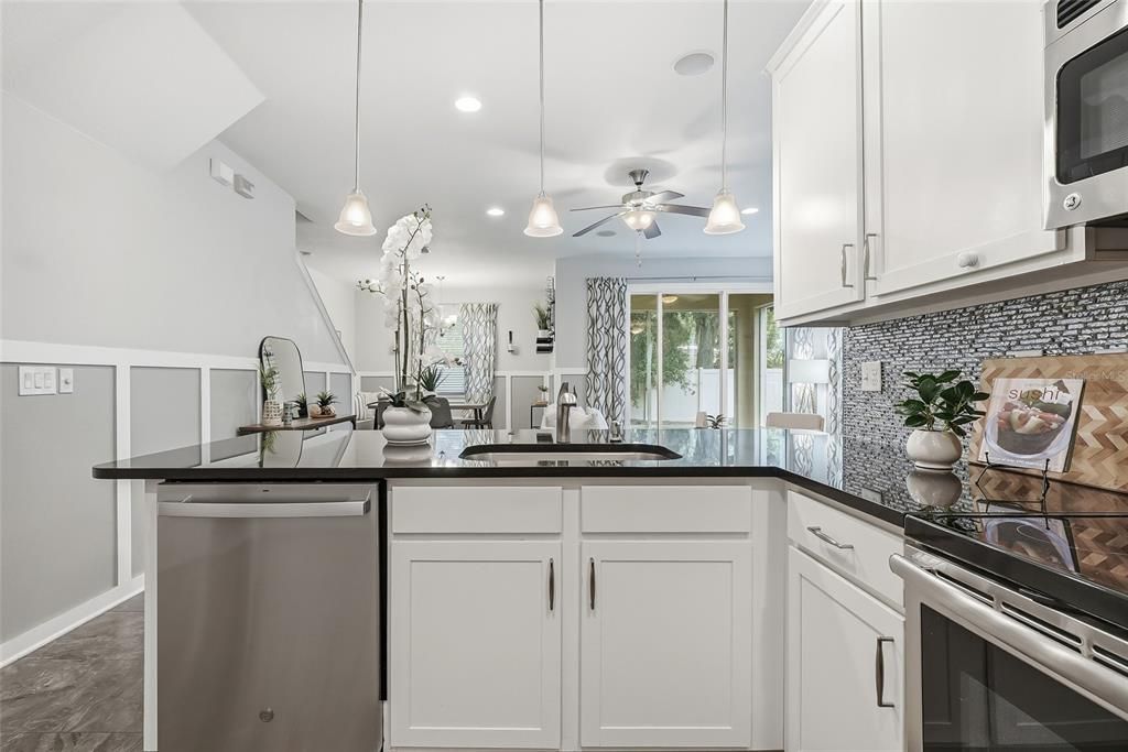 For Sale: $429,999 (3 beds, 2 baths, 2034 Square Feet)