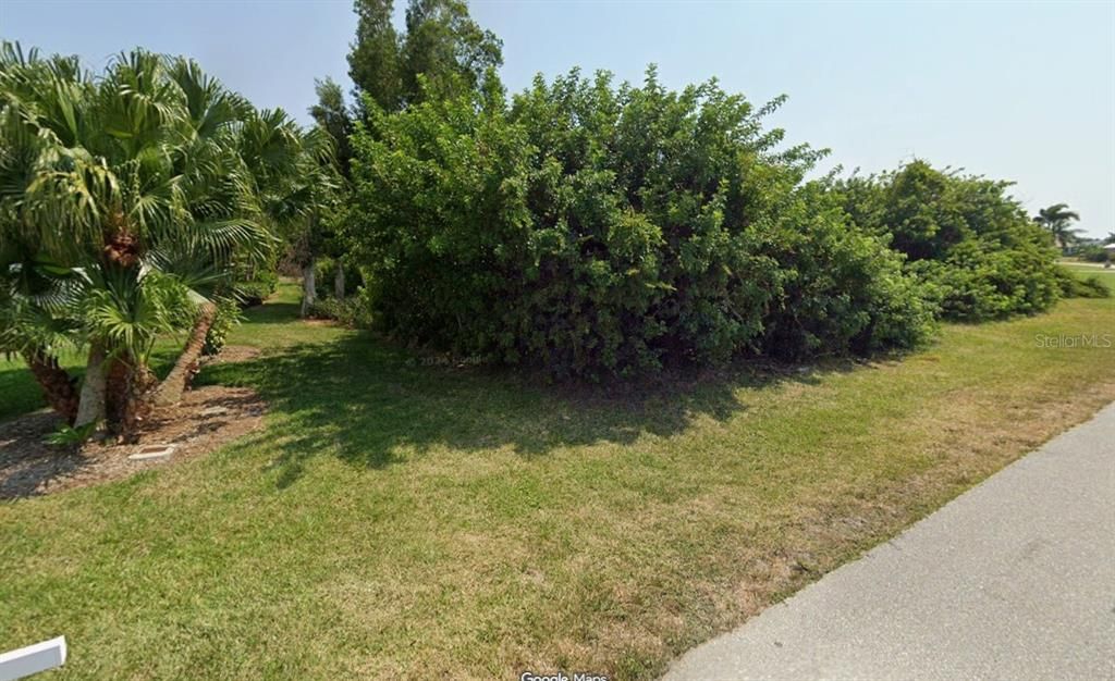 На продажу: $22,500 (0.12 acres)