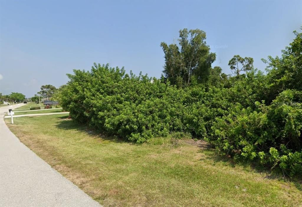 На продажу: $22,500 (0.12 acres)