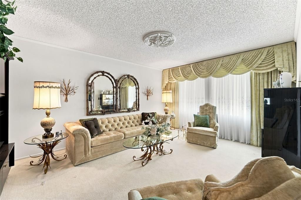 For Sale: $485,000 (3 beds, 2 baths, 2203 Square Feet)