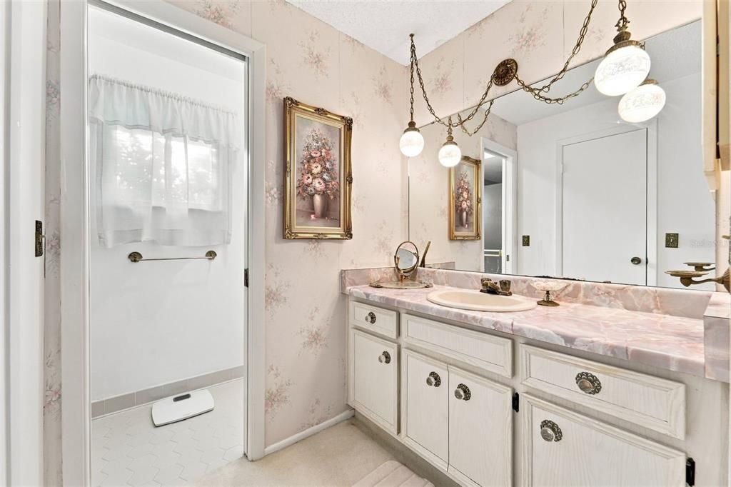 For Sale: $485,000 (3 beds, 2 baths, 2203 Square Feet)