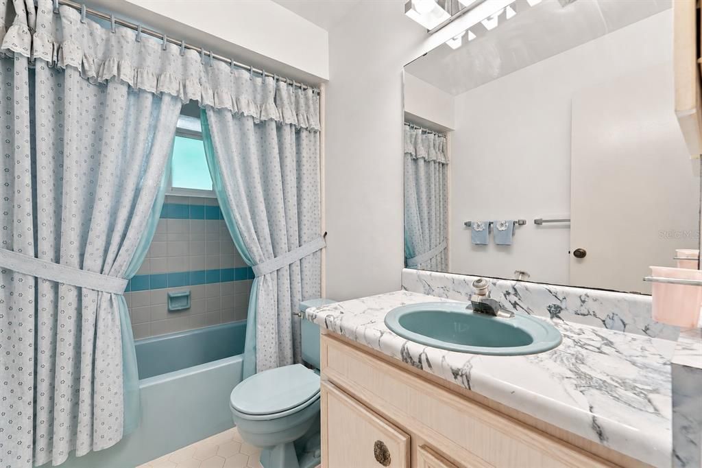 For Sale: $485,000 (3 beds, 2 baths, 2203 Square Feet)