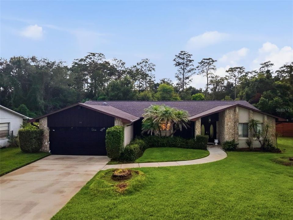 For Sale: $485,000 (3 beds, 2 baths, 2203 Square Feet)
