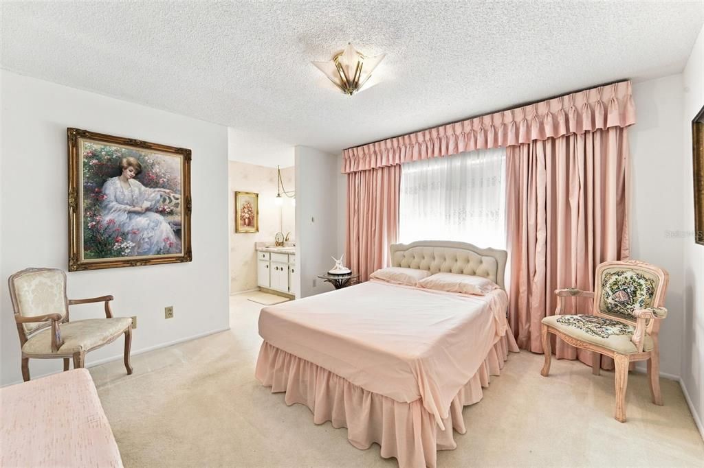 For Sale: $485,000 (3 beds, 2 baths, 2203 Square Feet)