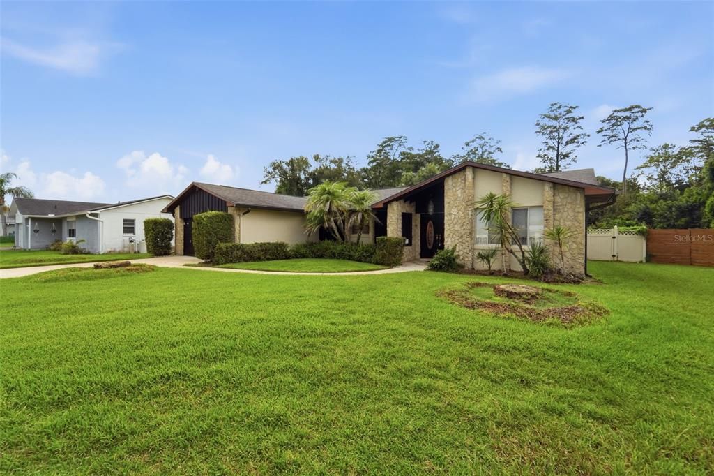 For Sale: $485,000 (3 beds, 2 baths, 2203 Square Feet)