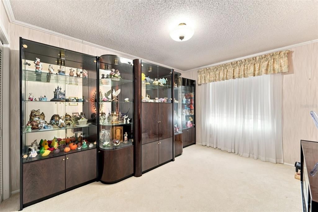 For Sale: $485,000 (3 beds, 2 baths, 2203 Square Feet)