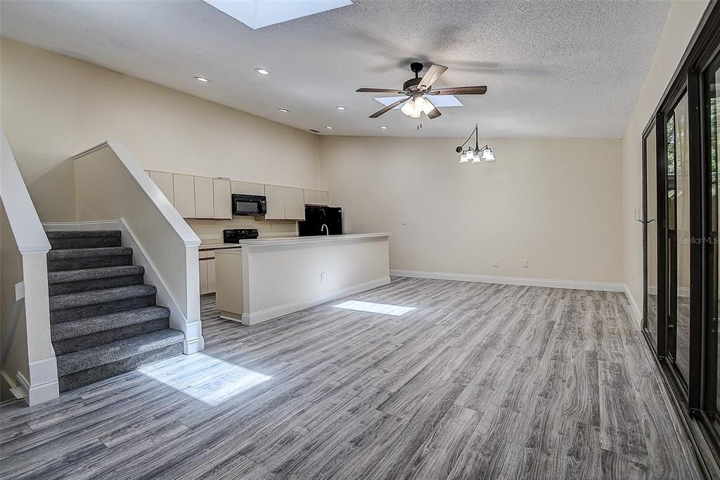 For Sale: $229,000 (3 beds, 2 baths, 1620 Square Feet)