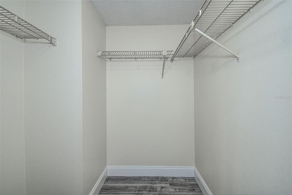 For Sale: $229,000 (3 beds, 2 baths, 1620 Square Feet)