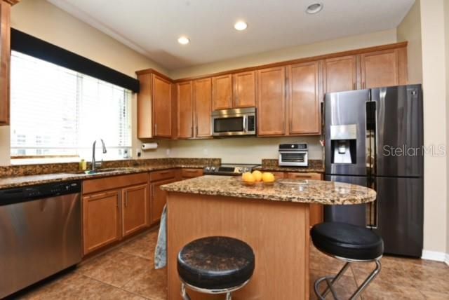 For Rent: $2,500 (3 beds, 2 baths, 1790 Square Feet)