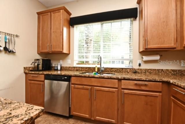 For Rent: $2,500 (3 beds, 2 baths, 1790 Square Feet)
