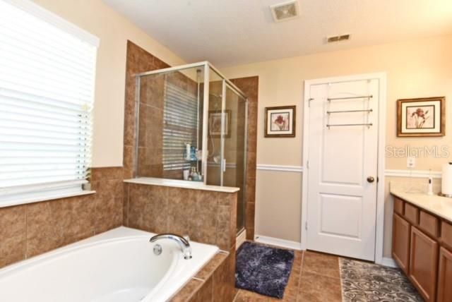 For Rent: $2,500 (3 beds, 2 baths, 1790 Square Feet)