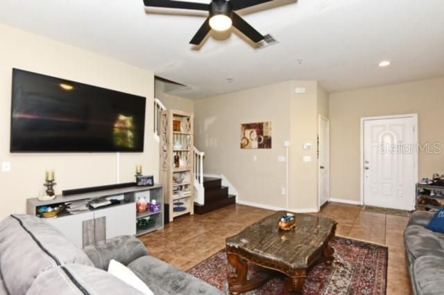 For Rent: $2,500 (3 beds, 2 baths, 1790 Square Feet)