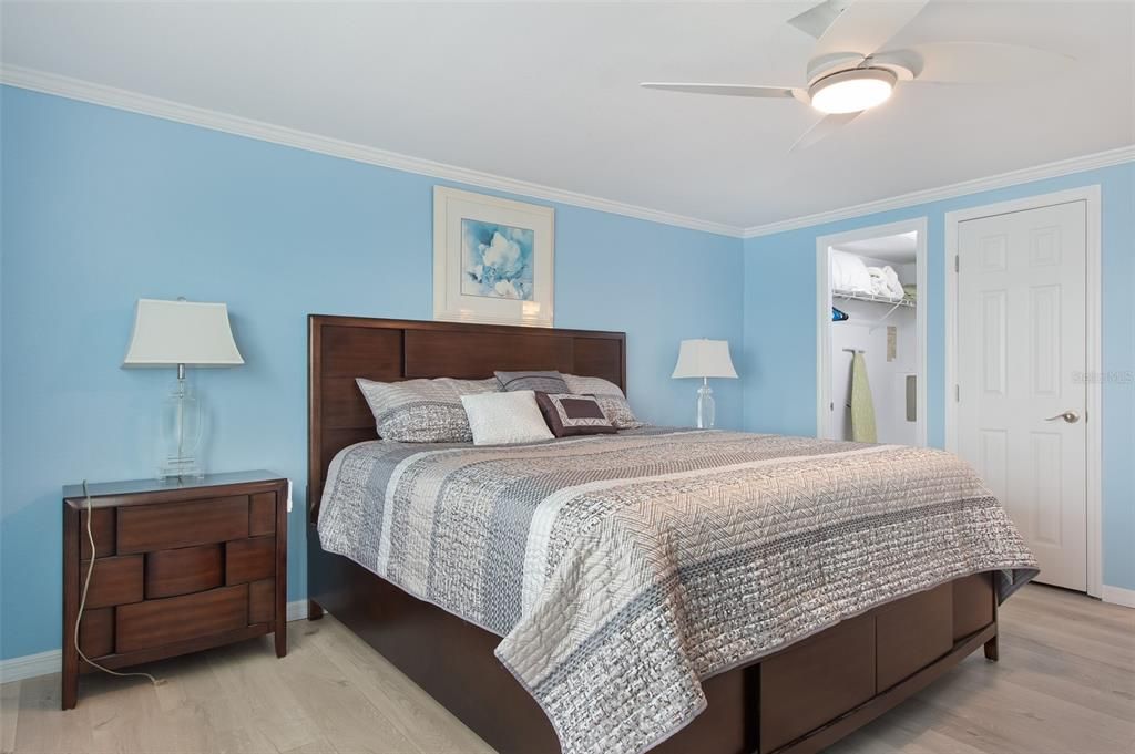 For Sale: $219,900 (2 beds, 2 baths, 1248 Square Feet)
