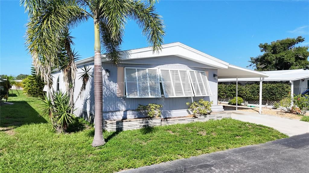 For Sale: $219,900 (2 beds, 2 baths, 1248 Square Feet)