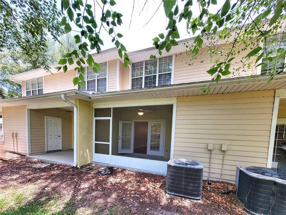 For Sale: $249,900 (2 beds, 2 baths, 1450 Square Feet)
