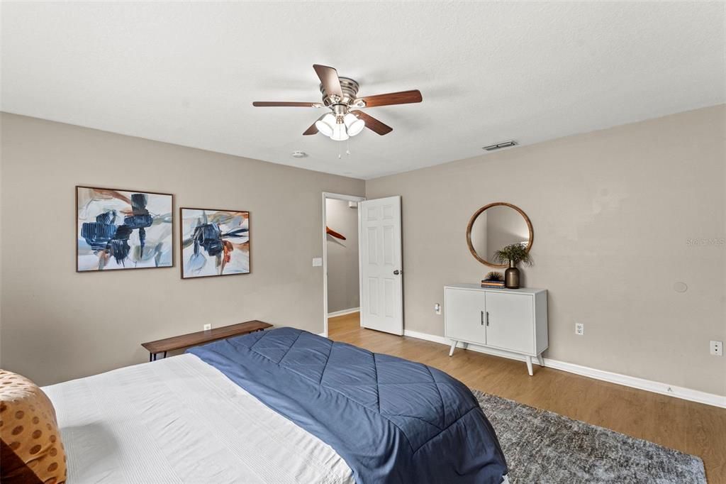 For Sale: $529,900 (3 beds, 2 baths, 1150 Square Feet)