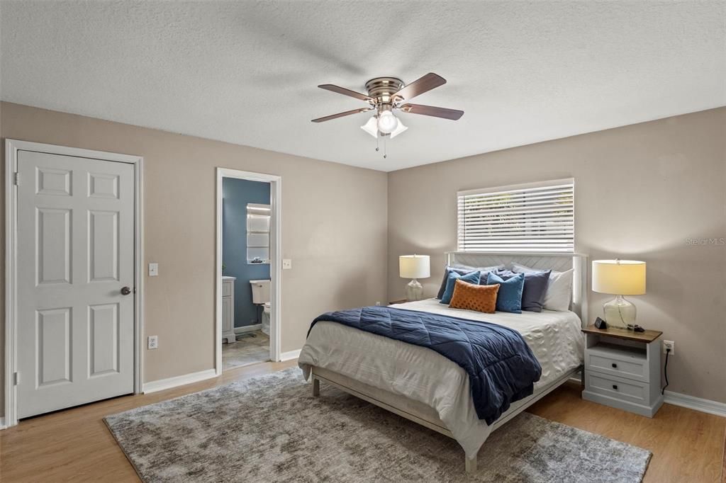 For Sale: $529,900 (3 beds, 2 baths, 1150 Square Feet)