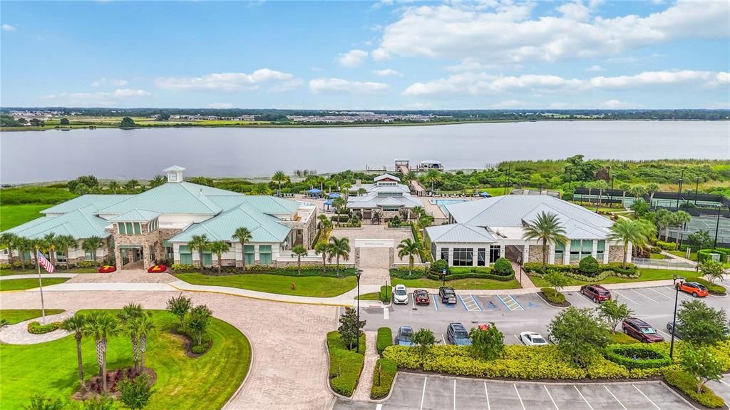 En Venta: $569,900 (3 camas, 3 baños, 2365 Pies cuadrados)