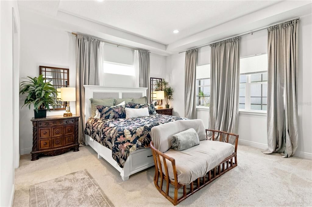 En Venta: $569,900 (3 camas, 3 baños, 2365 Pies cuadrados)