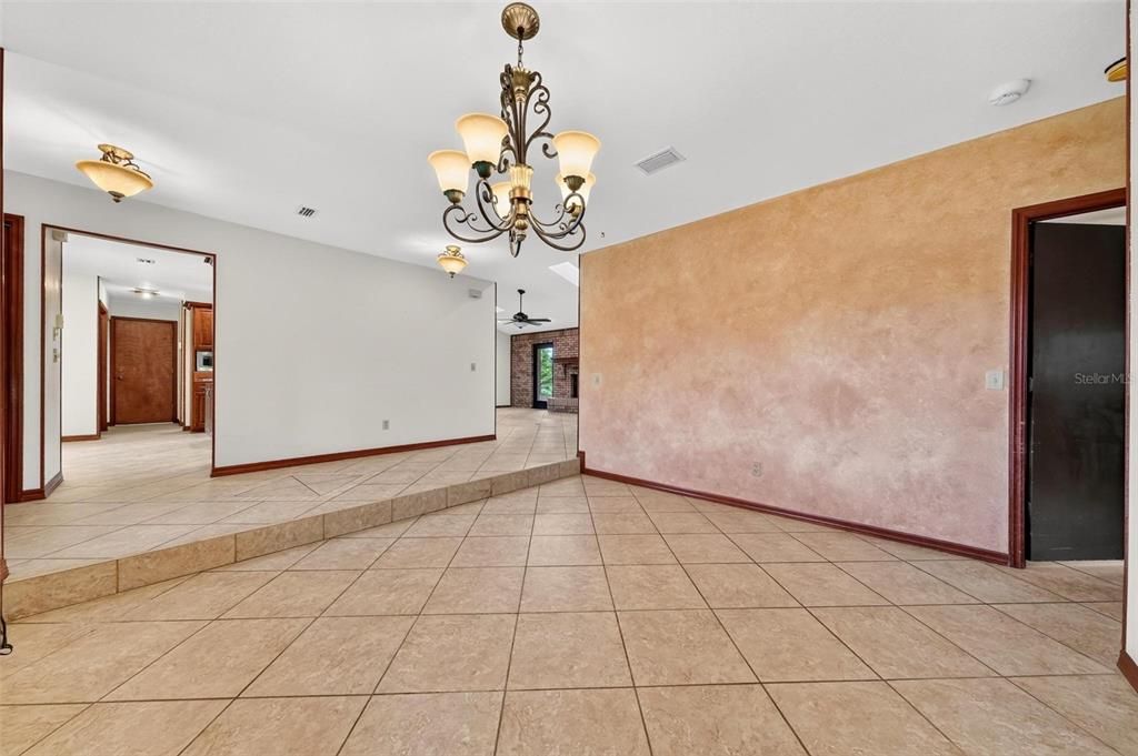 For Sale: $550,000 (3 beds, 2 baths, 2239 Square Feet)