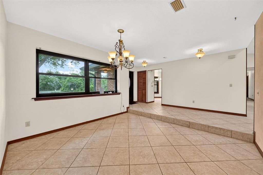 For Sale: $550,000 (3 beds, 2 baths, 2239 Square Feet)