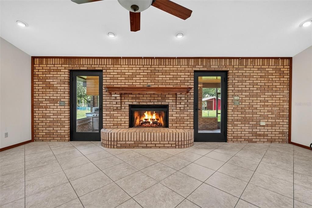 For Sale: $550,000 (3 beds, 2 baths, 2239 Square Feet)