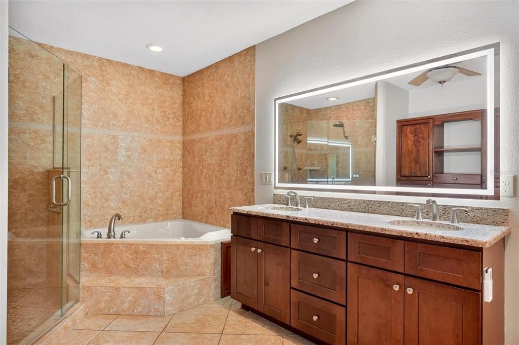 For Sale: $550,000 (3 beds, 2 baths, 2239 Square Feet)