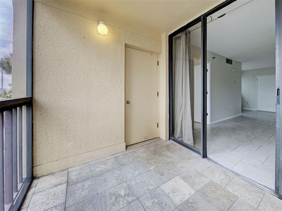 For Sale: $104,900 (1 beds, 1 baths, 634 Square Feet)