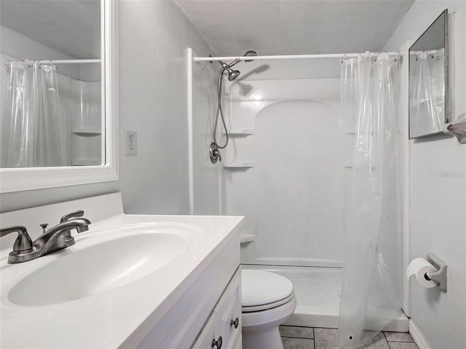 For Sale: $104,900 (1 beds, 1 baths, 634 Square Feet)