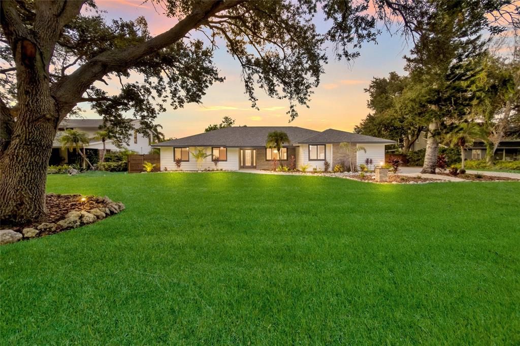 For Sale: $1,450,000 (5 beds, 3 baths, 2879 Square Feet)