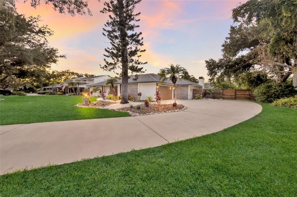 For Sale: $1,450,000 (5 beds, 3 baths, 2879 Square Feet)