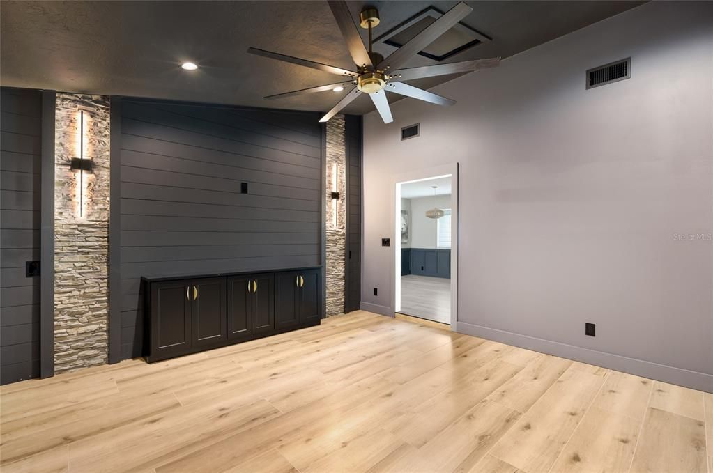 For Sale: $1,450,000 (5 beds, 3 baths, 2879 Square Feet)