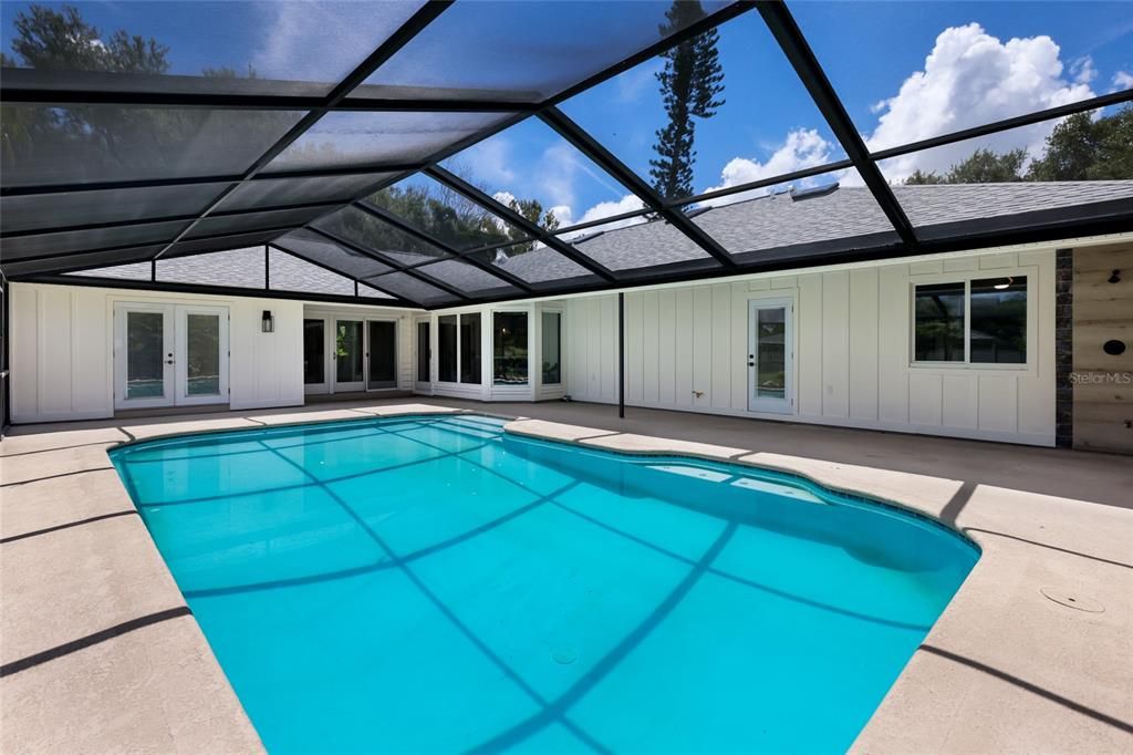 For Sale: $1,450,000 (5 beds, 3 baths, 2879 Square Feet)