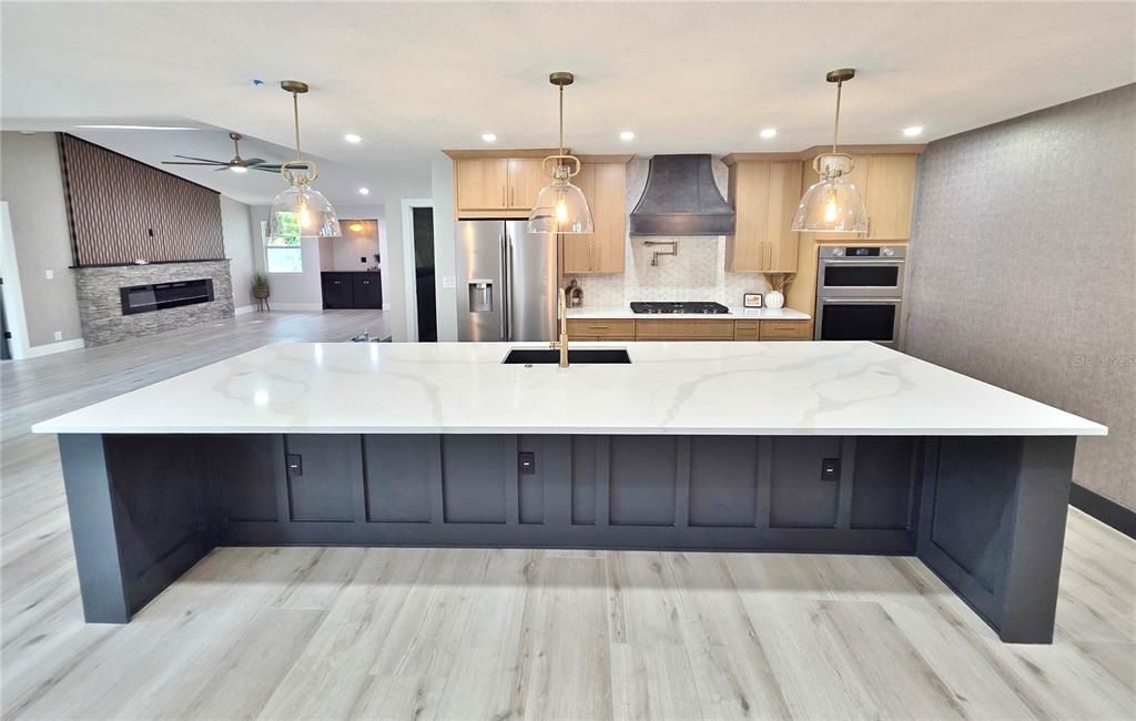 For Sale: $1,450,000 (5 beds, 3 baths, 2879 Square Feet)