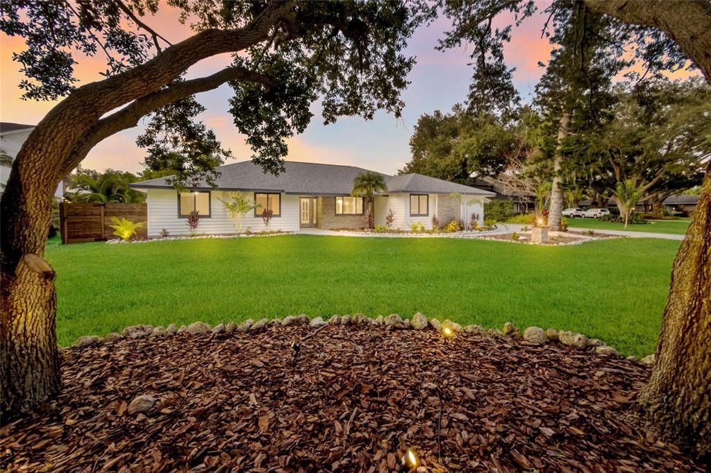 For Sale: $1,450,000 (5 beds, 3 baths, 2879 Square Feet)