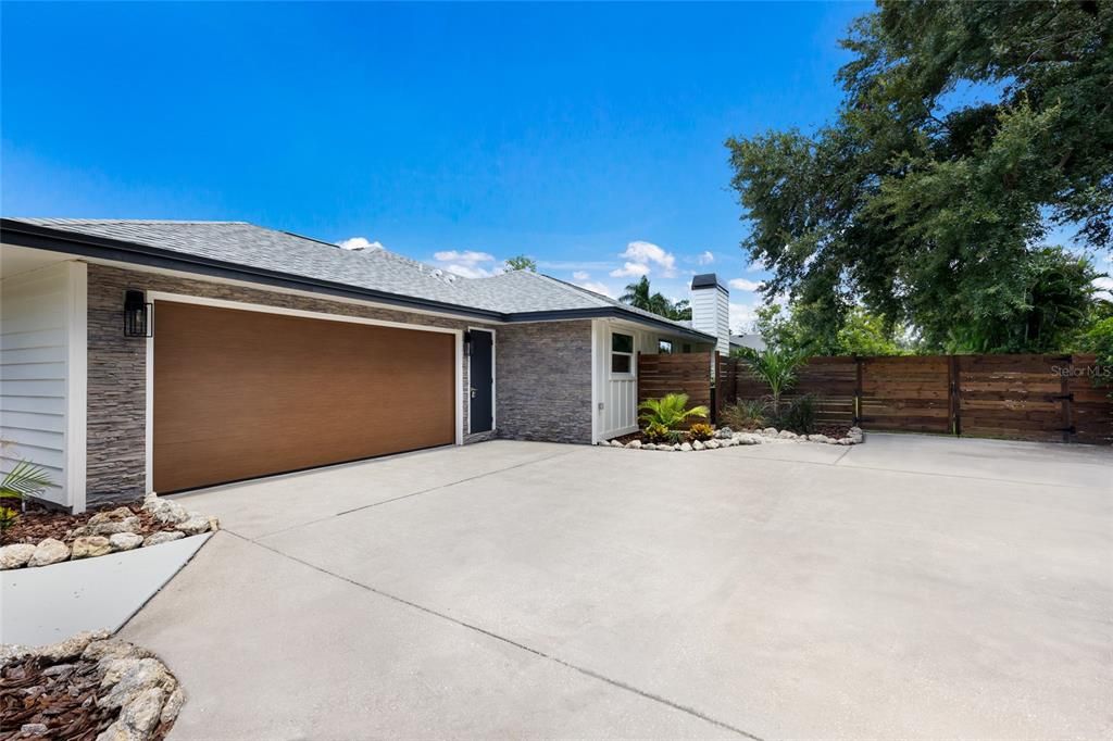 For Sale: $1,450,000 (5 beds, 3 baths, 2879 Square Feet)