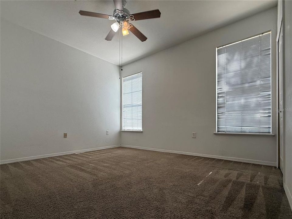 For Sale: $323,500 (4 beds, 3 baths, 1868 Square Feet)