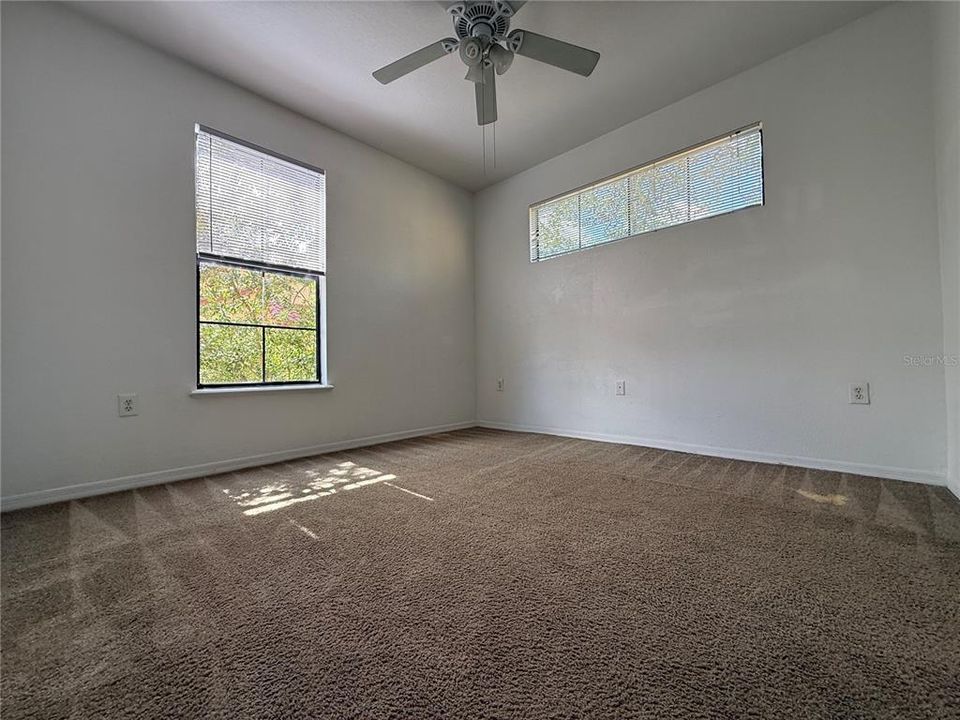 For Sale: $323,500 (4 beds, 3 baths, 1868 Square Feet)