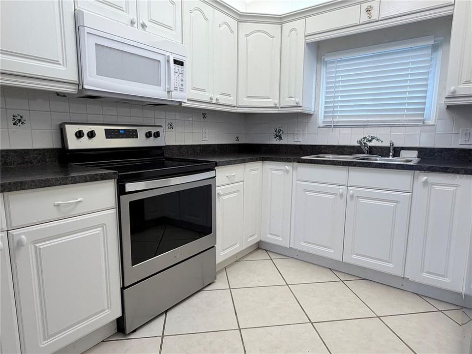 En Venta: $445,000 (3 camas, 2 baños, 1008 Pies cuadrados)