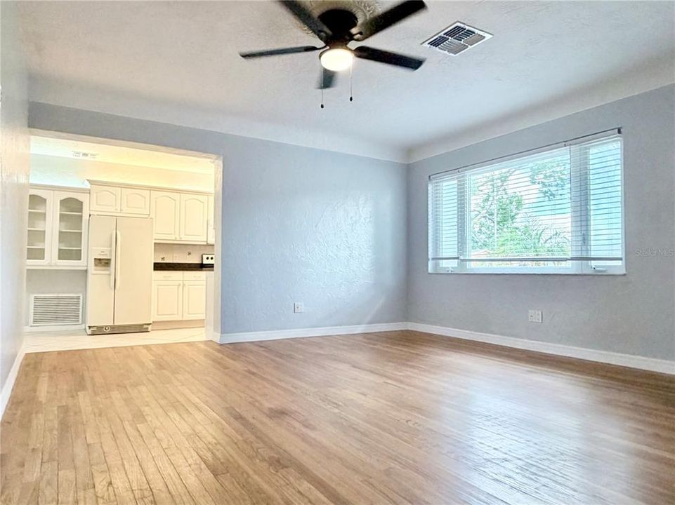 En Venta: $445,000 (3 camas, 2 baños, 1008 Pies cuadrados)