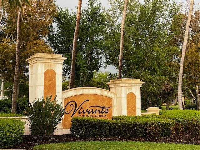 For Sale: $299,900 (2 beds, 2 baths, 1485 Square Feet)