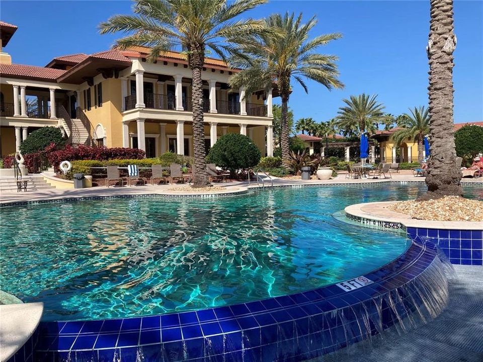 For Sale: $299,900 (2 beds, 2 baths, 1485 Square Feet)