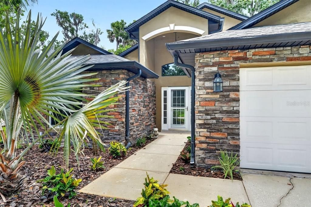 En Venta: $425,000 (3 camas, 2 baños, 2317 Pies cuadrados)