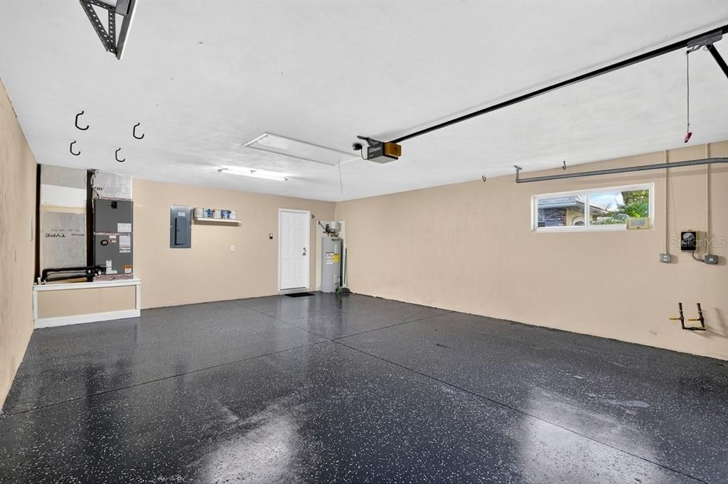 En Venta: $425,000 (3 camas, 2 baños, 2317 Pies cuadrados)
