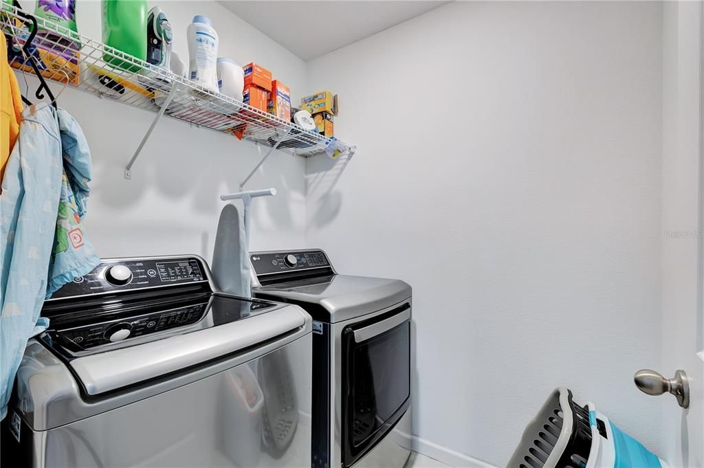 For Sale: $500,000 (4 beds, 2 baths, 2289 Square Feet)