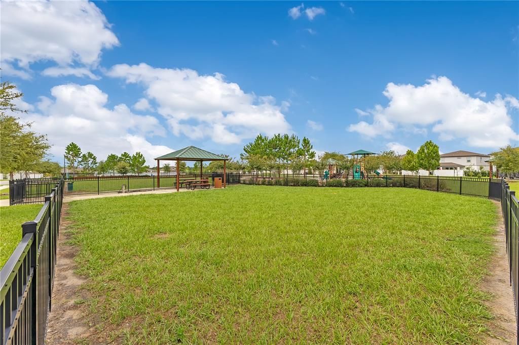 For Sale: $500,000 (4 beds, 2 baths, 2289 Square Feet)