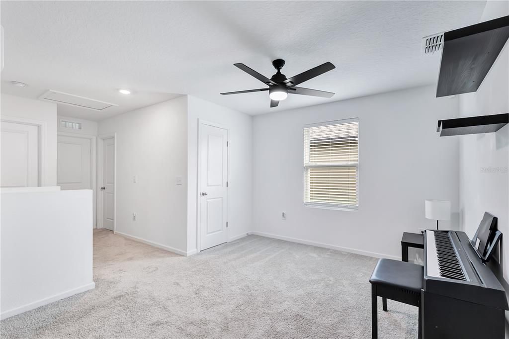 For Sale: $500,000 (4 beds, 2 baths, 2289 Square Feet)