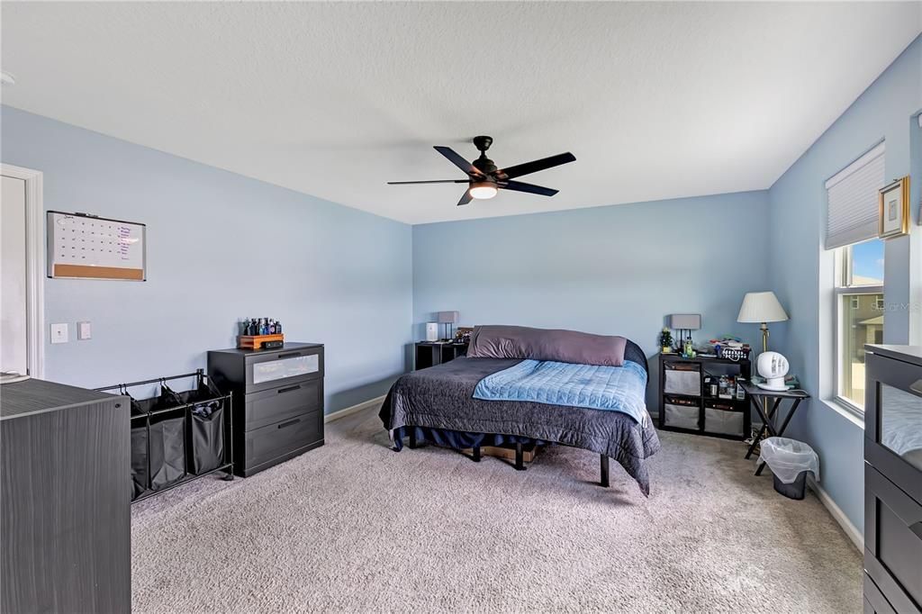 For Sale: $500,000 (4 beds, 2 baths, 2289 Square Feet)